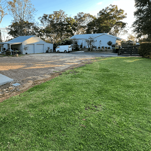 Residential driveway with asphalt and concrete work in Glenorie area.